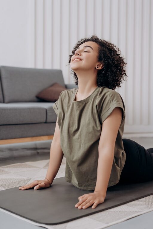 Evde Esneme Egzersizleri: Yeni Başlayanlar İçin Rehber